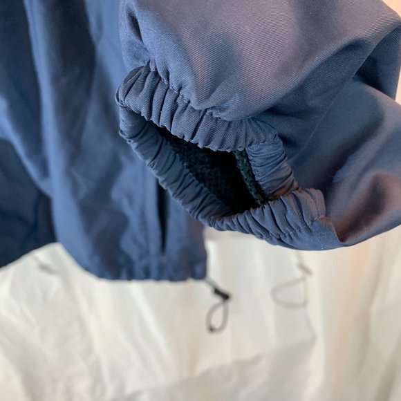 Gap Rain Jacket with 4 Pockets Elastic Cuffs & Bottom 3/4 Neck Opening - Picture 8 of 13